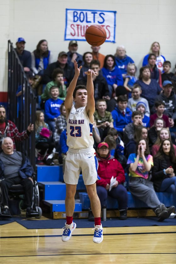 Boys Basketball Bolts bury RepublicMichigamme News, Sports, Jobs